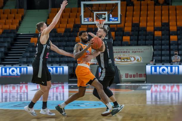 手在进攻时 手在进攻时